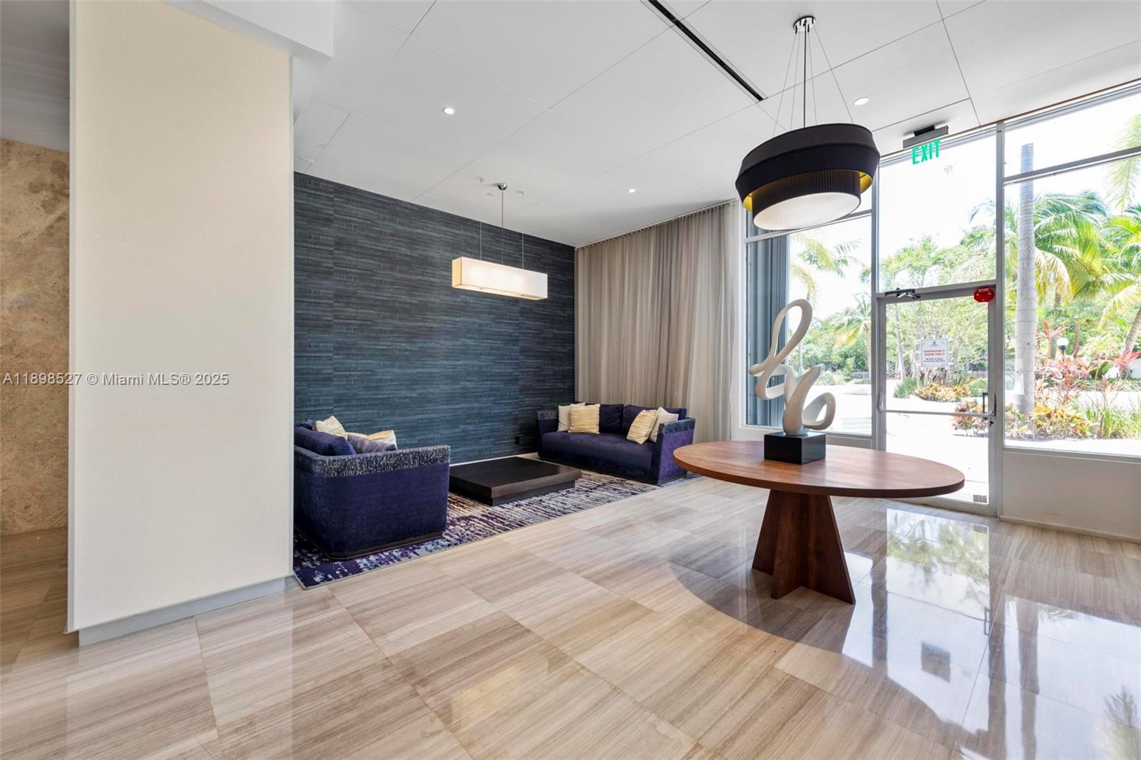 Ver detalles 308 2 / 2 1357 sq. ft. $ 2025-10-18 0 foto