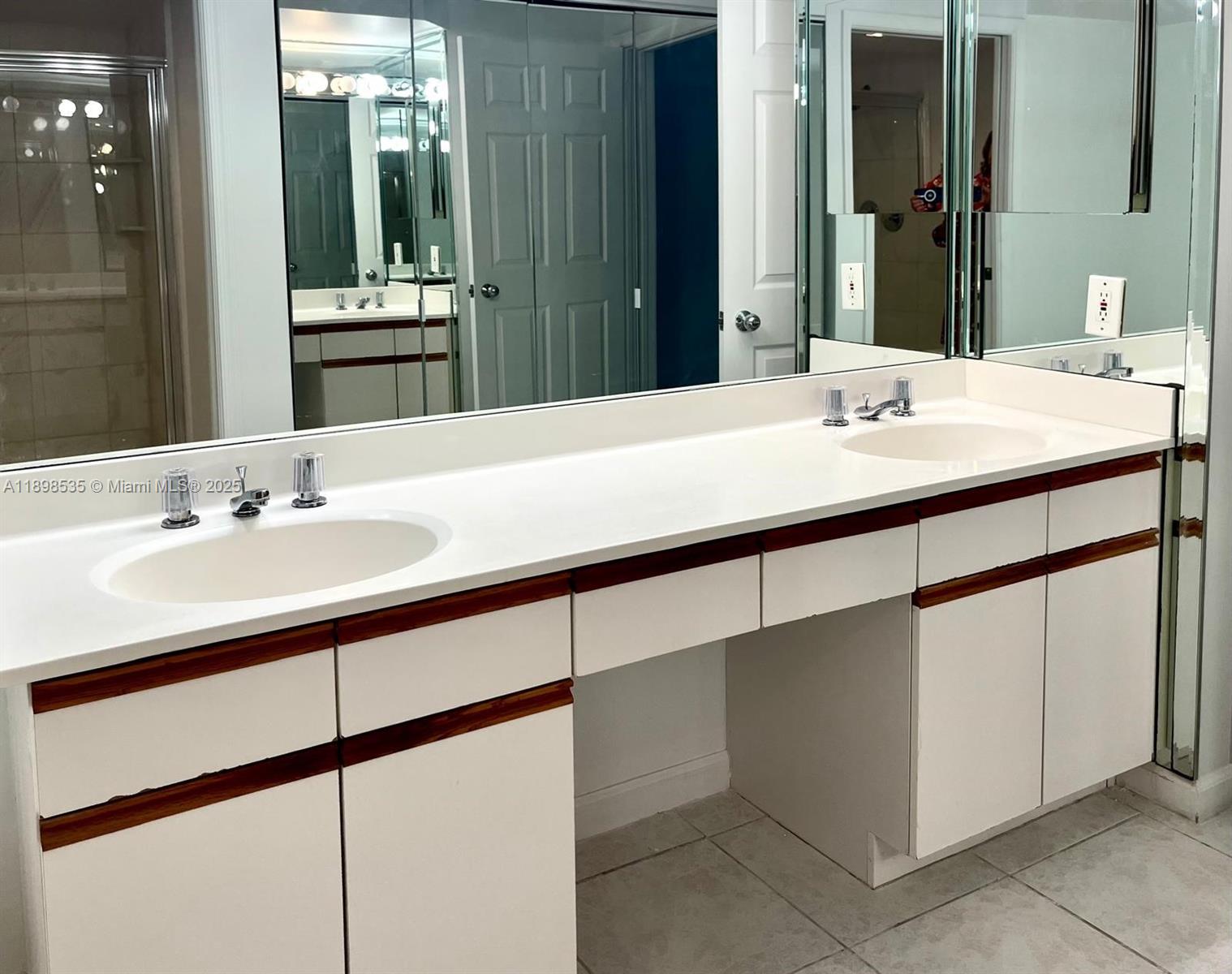 Photo of 3530 Mystic Pointe Dr  #1711, Aventura, Florida, 33180 - 