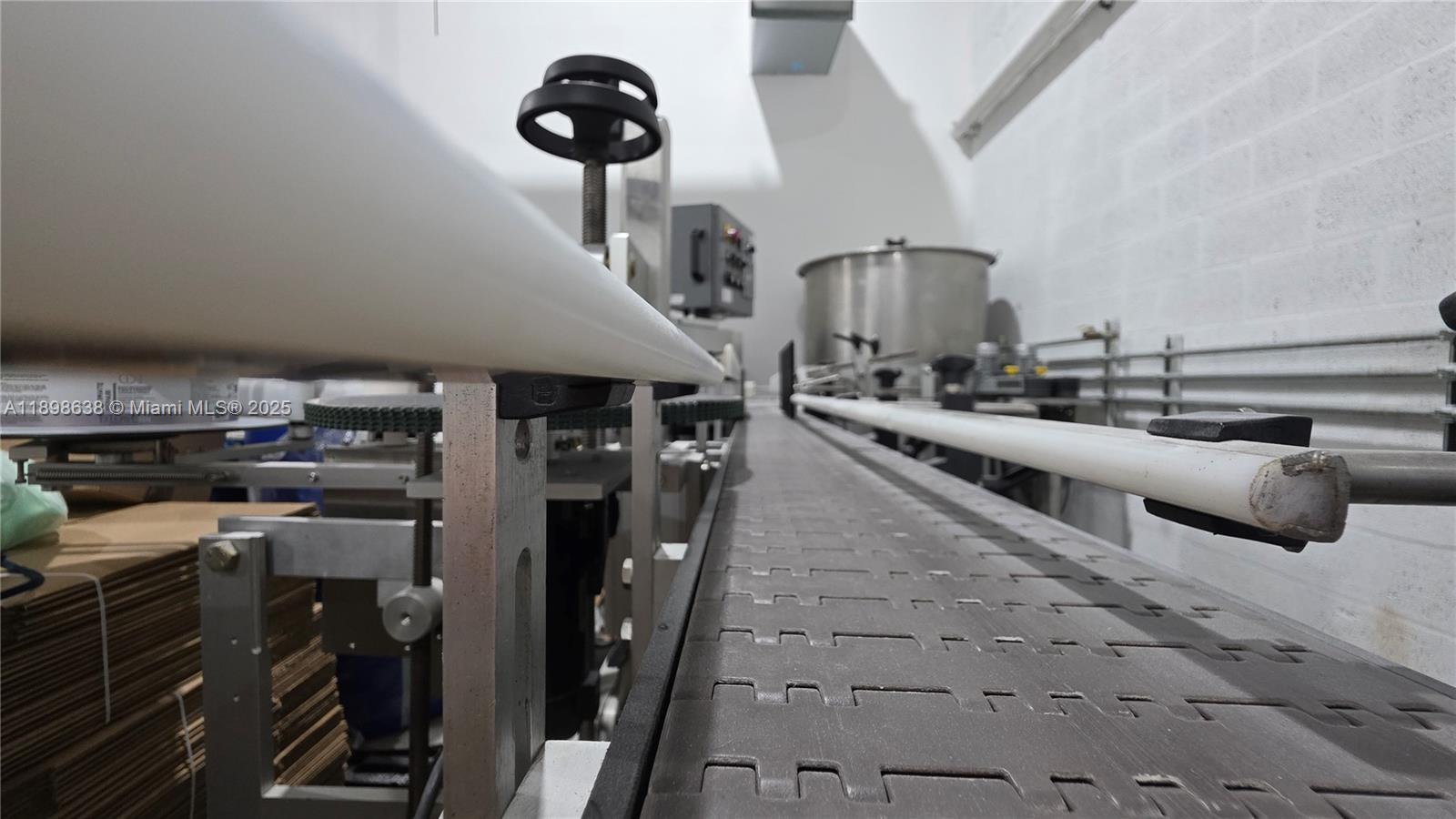 See details   /   sq. ft. $ 2025-10-18 0 Photo