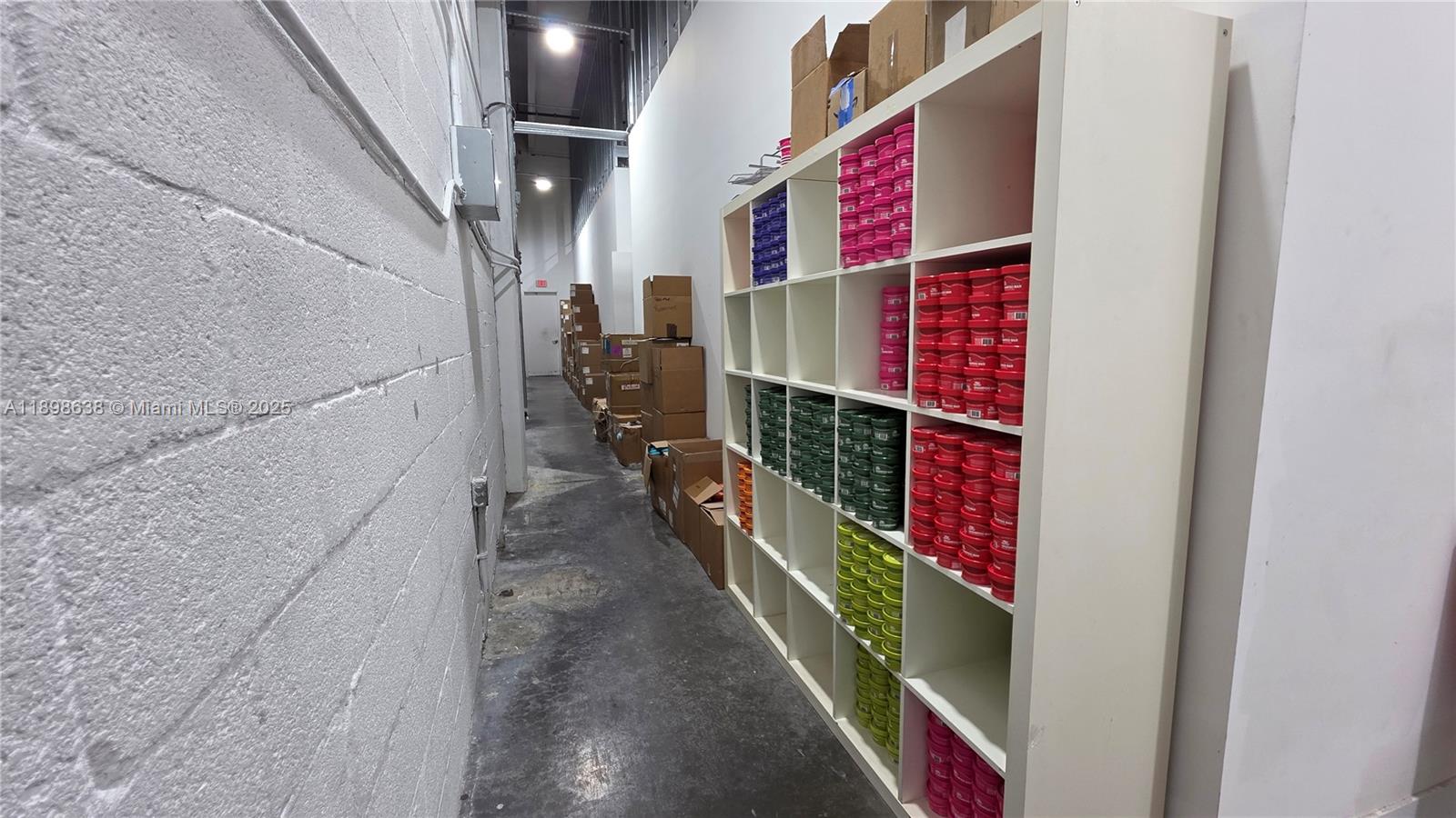 See details   /   sq. ft. $ 2025-10-18 0 Photo