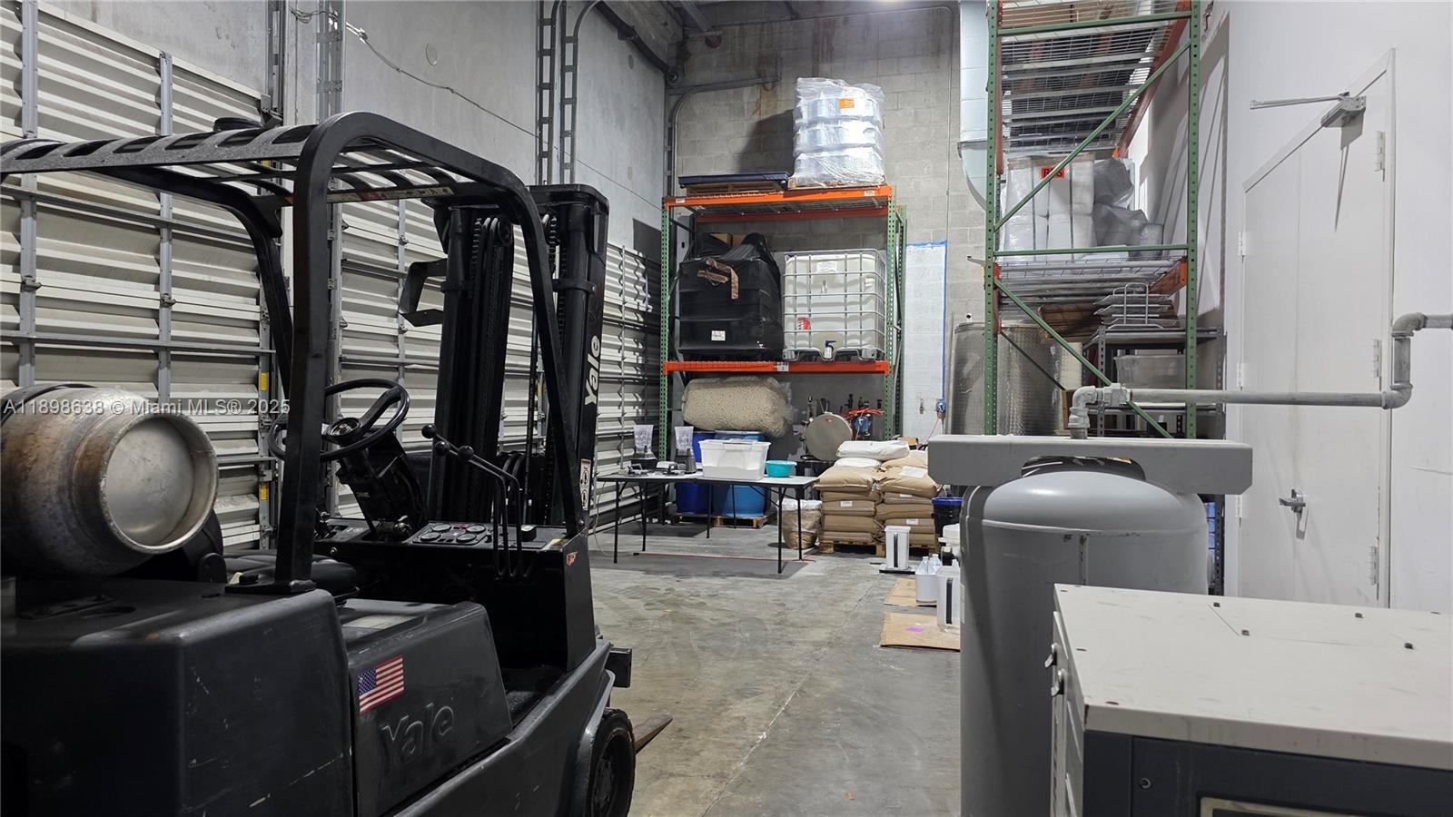 See details   /   sq. ft. $ 2025-10-18 0 Photo