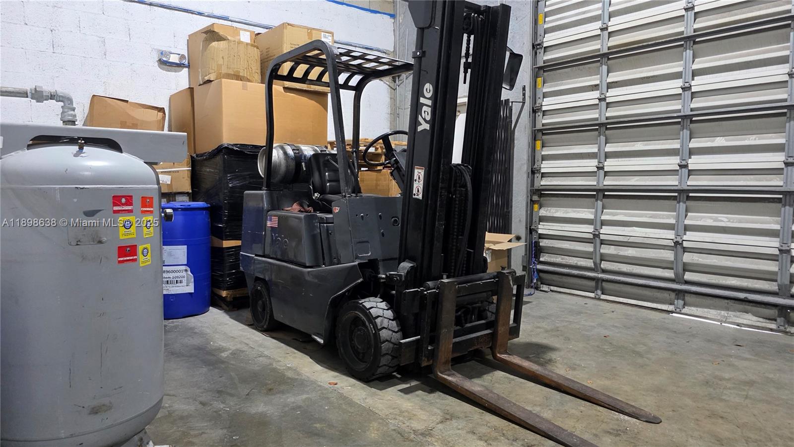 See details   /   sq. ft. $ 2025-10-18 0 Photo