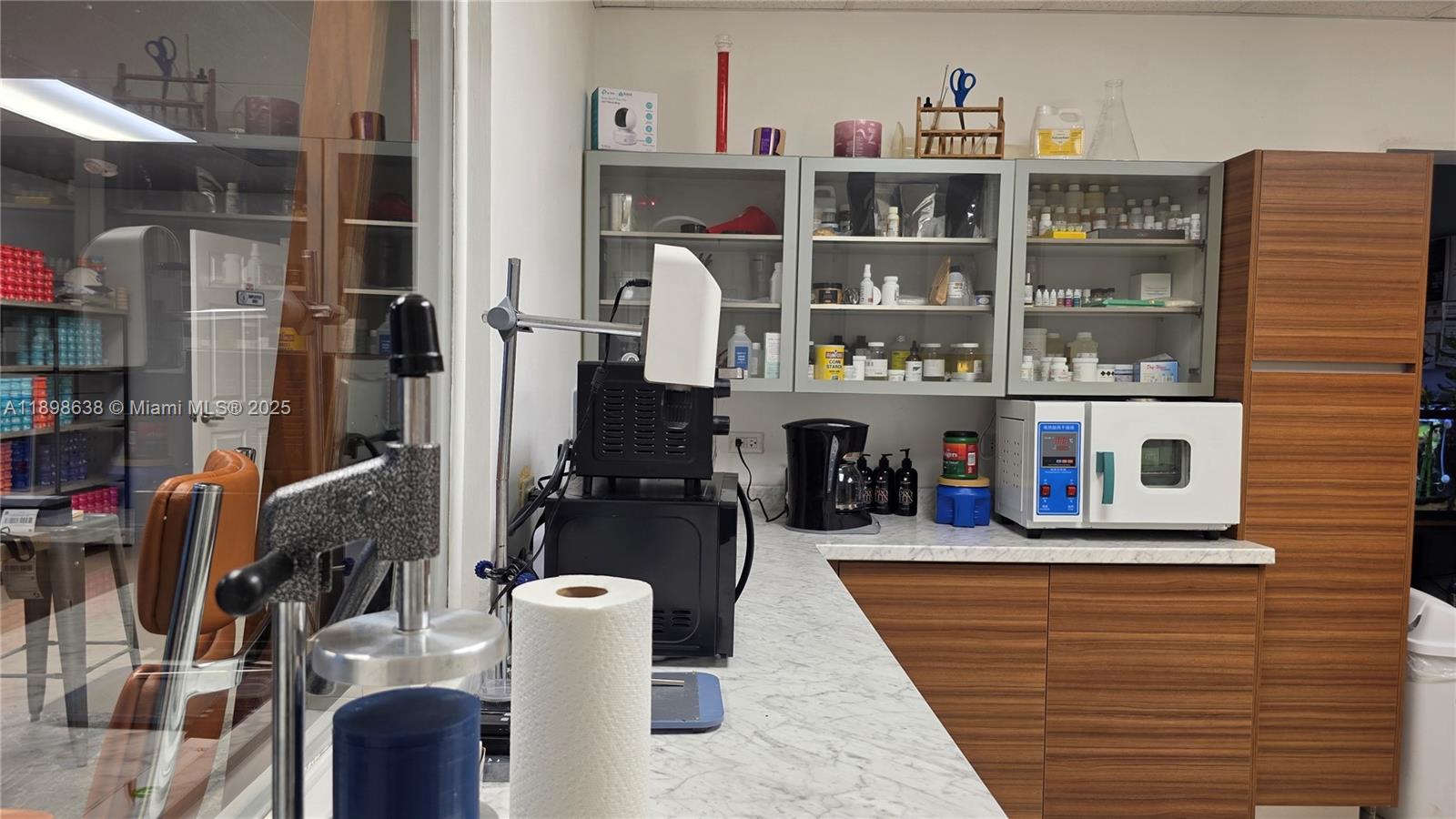 See details   /   sq. ft. $ 2025-10-18 0 Photo