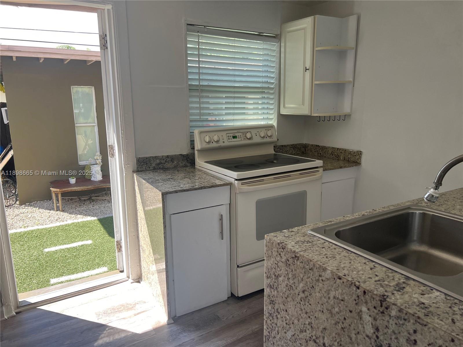 Ver detalles 7  /   sq. ft. $ 2025-10-19 0 foto