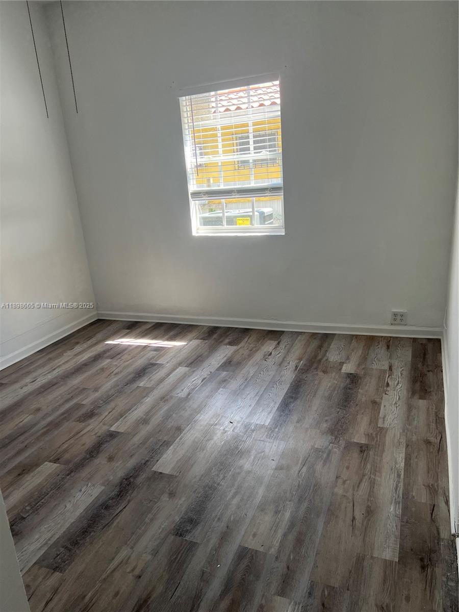Ver detalles 7  /   sq. ft. $ 2025-10-19 0 foto