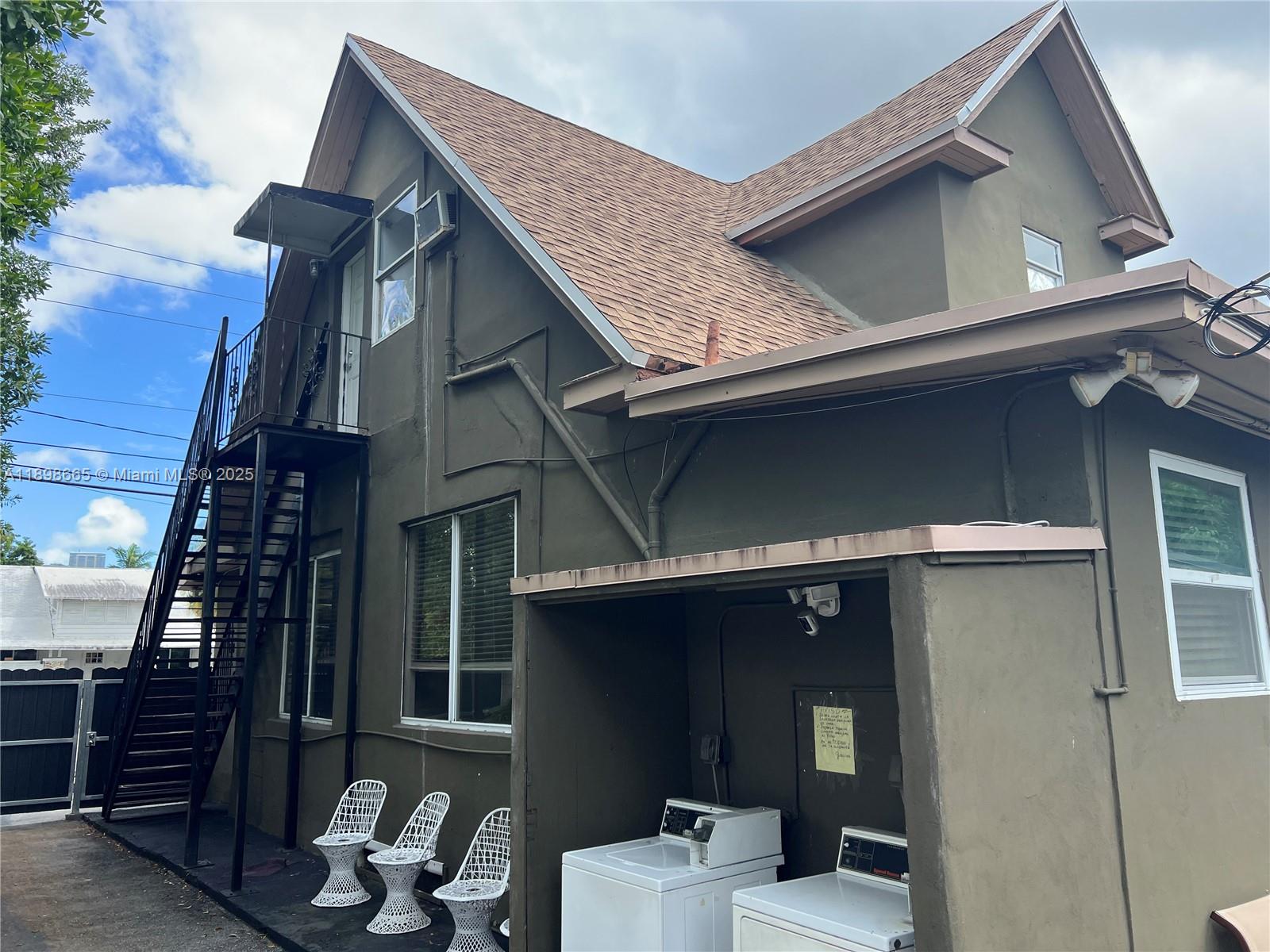 Ver detalles 7  /   sq. ft. $ 2025-10-19 0 foto