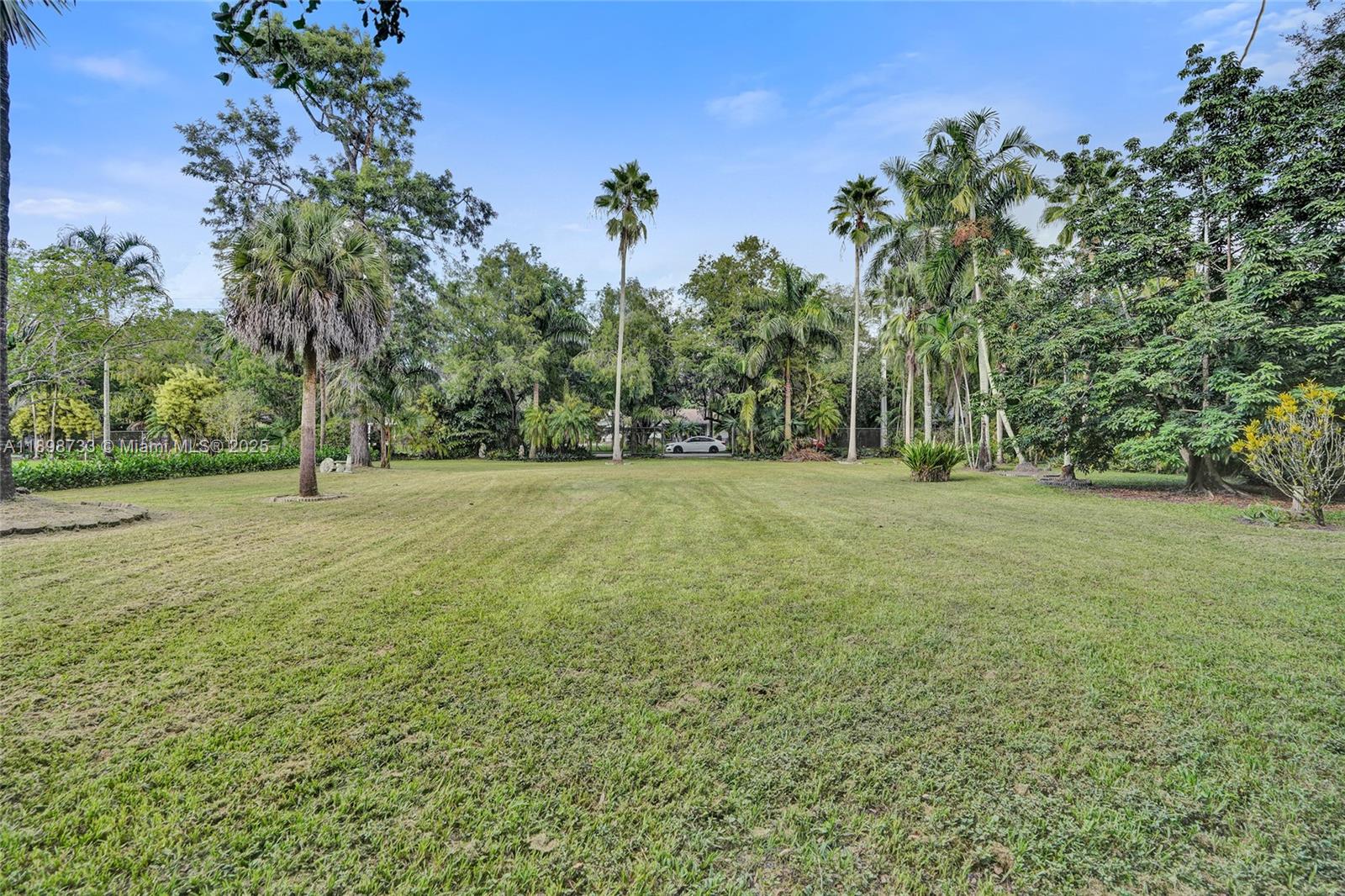 See details / sq. ft. $ 2025-10-19 0 Photo