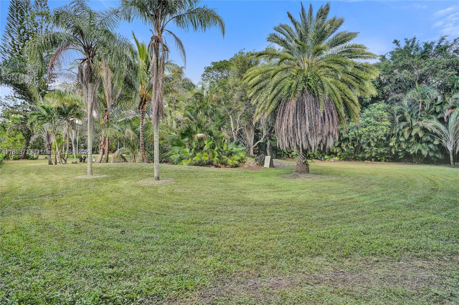 See details / sq. ft. $ 2025-10-19 0 Photo