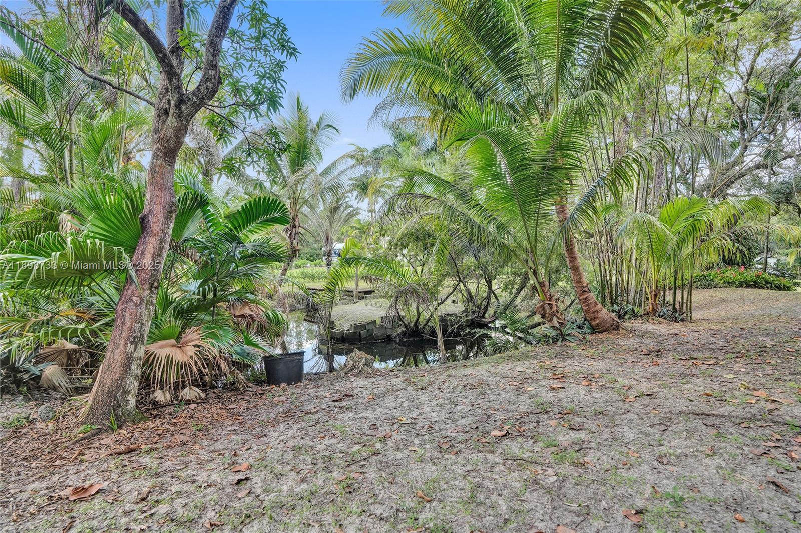 See details / sq. ft. $ 2025-10-19 0 Photo