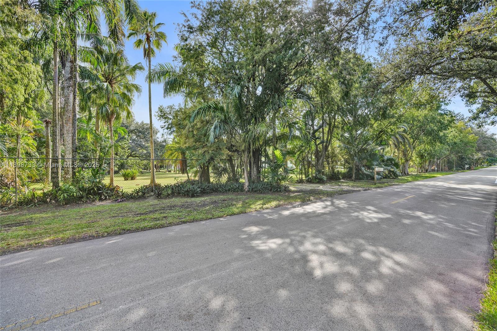 See details / sq. ft. $ 2025-10-19 0 Photo