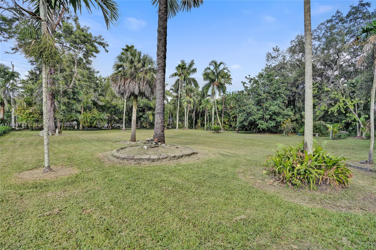 See details / sq. ft. $ 2025-10-19 0 Photo