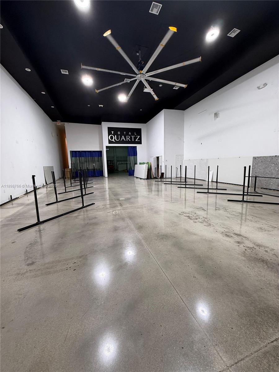 See details 6 / sq. ft. $ 2025-10-19 0 Photo