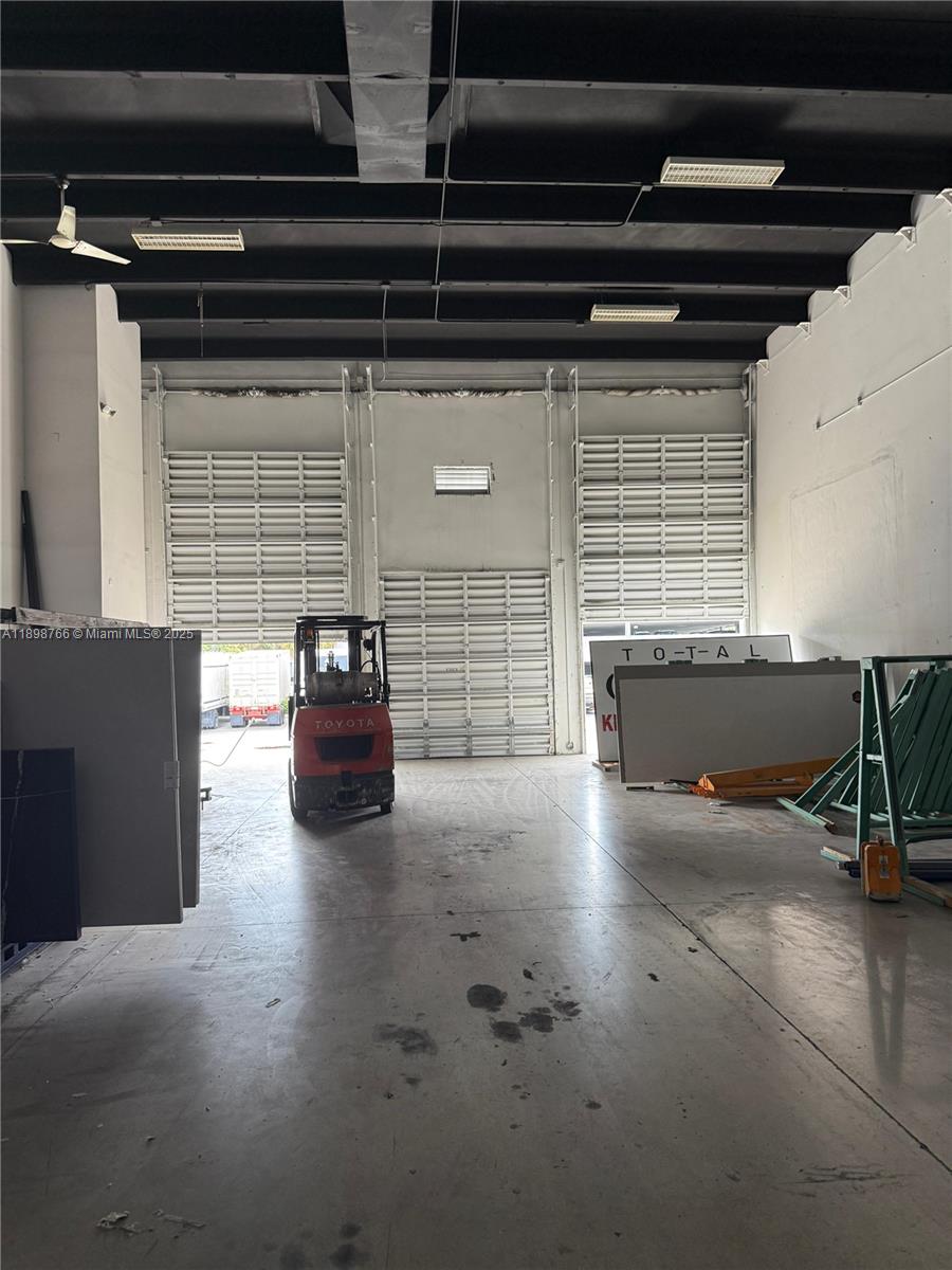 See details 6 / sq. ft. $ 2025-10-19 0 Photo