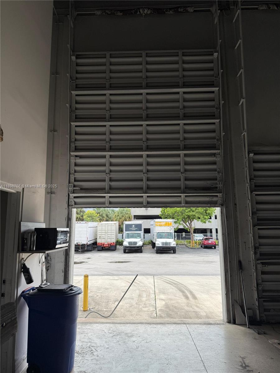 See details 6 / sq. ft. $ 2025-10-19 0 Photo