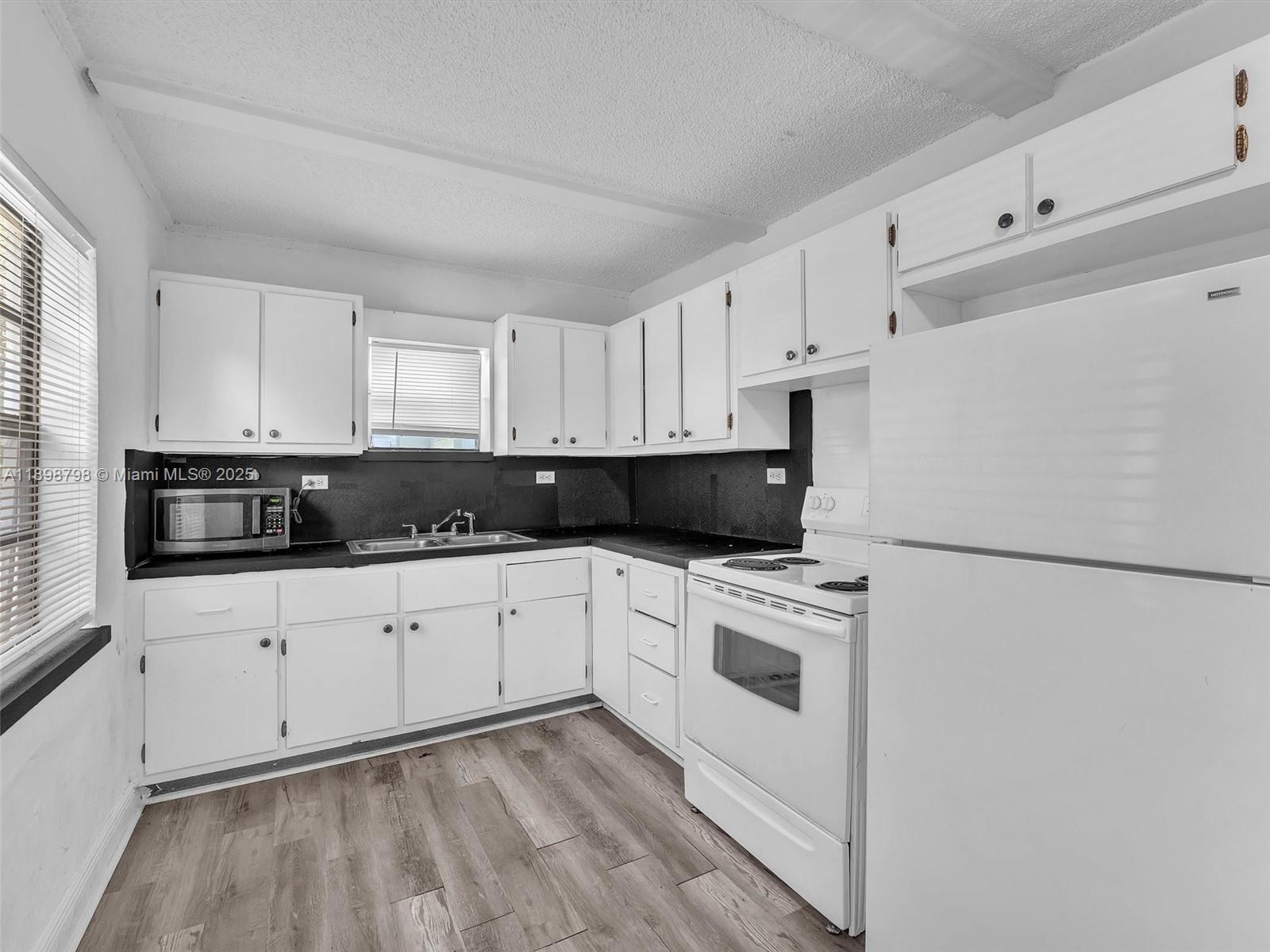 See details / 1468 sq. ft. $ 2025-10-19 0 Photo