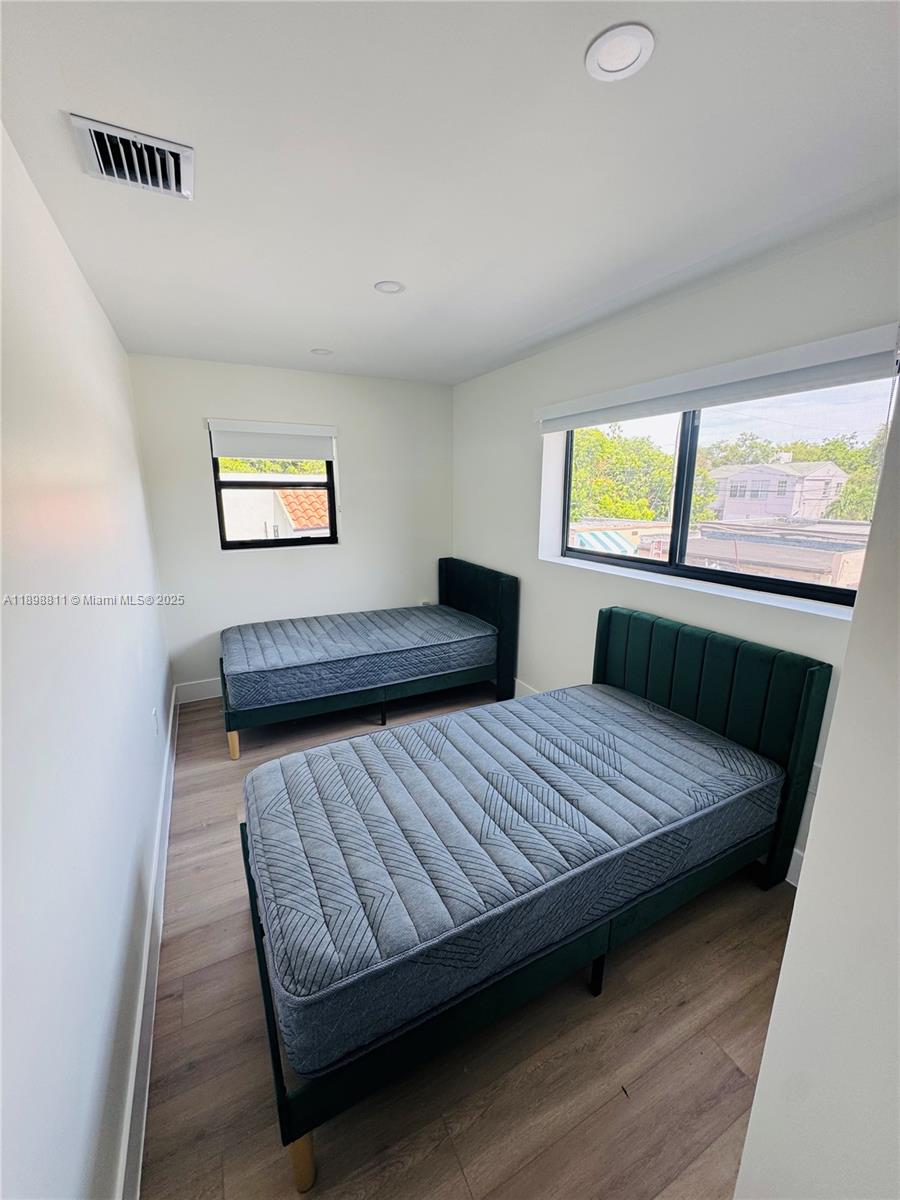 Ver detalles / 2970 sq. ft. $ 2025-10-19 0 foto