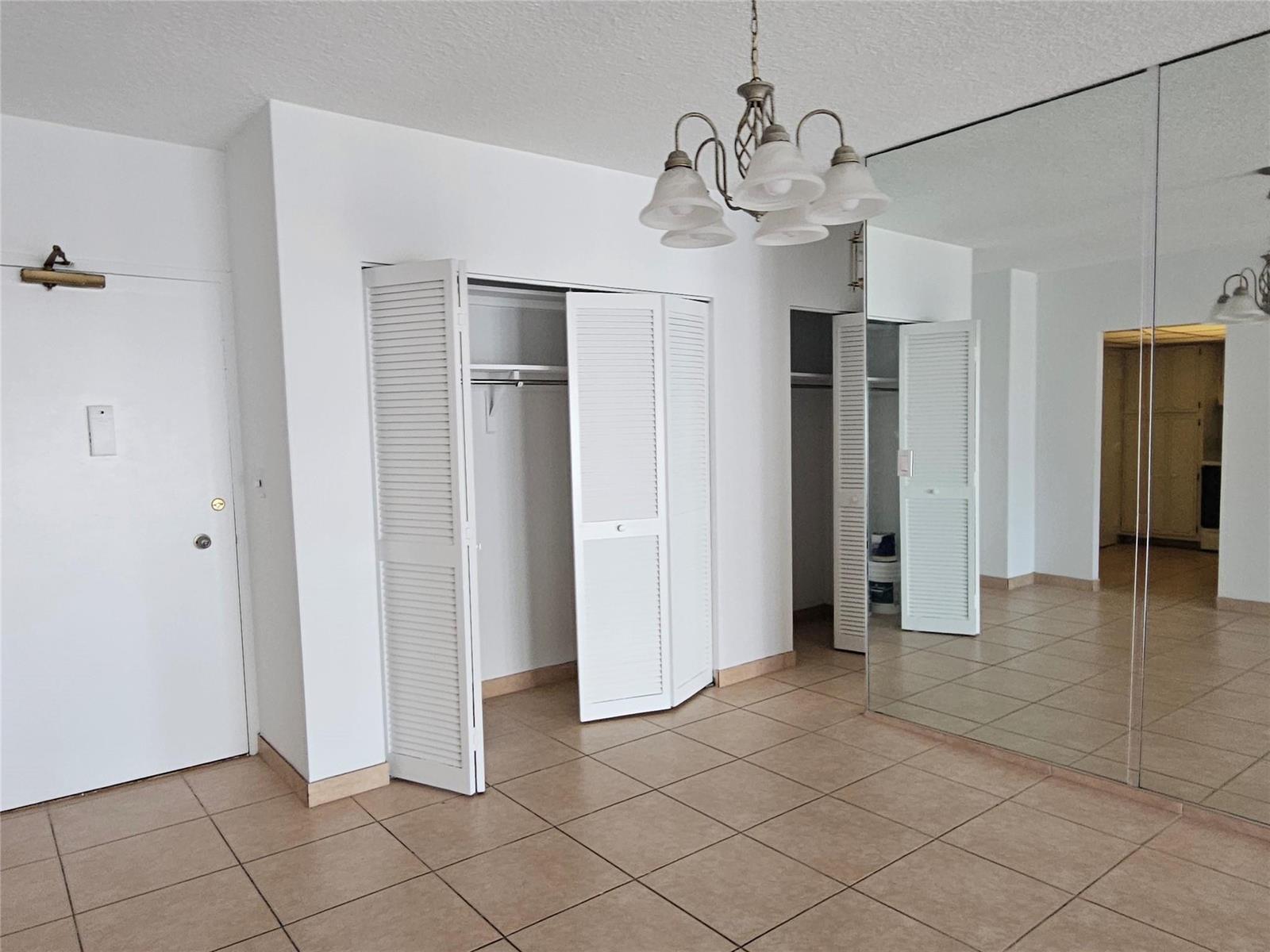See details 20d 1 / 870 sq. ft. $ 2026-06-15 0 Photo