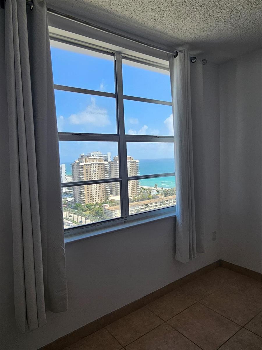 See details 20d 1 / 870 sq. ft. $ 2026-06-15 0 Photo