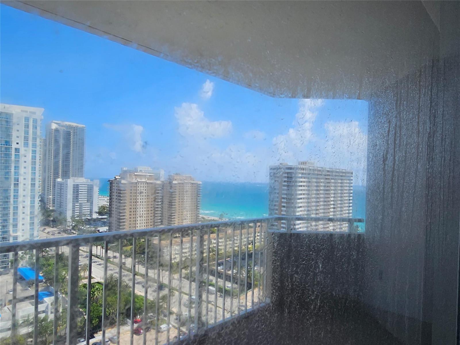 See details 20d 1 / 870 sq. ft. $ 2026-06-15 0 Photo