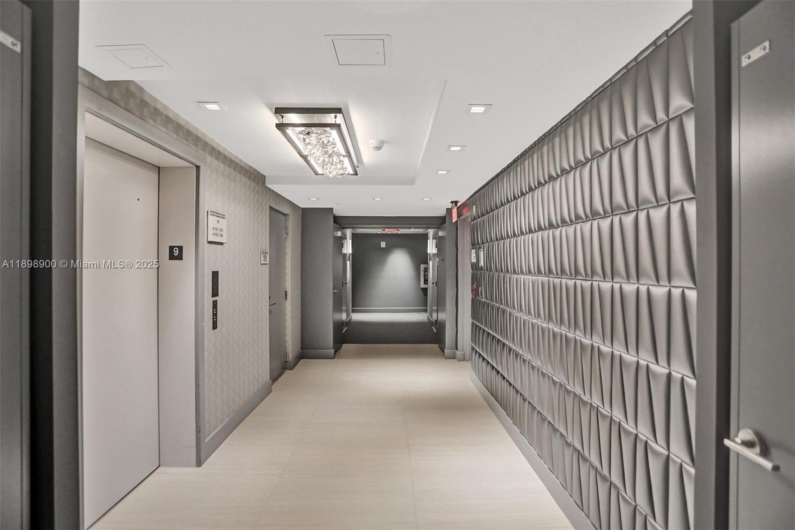 See details 4-903 2 / 3 1524 sq. ft. $ 2025-10-20 0 Photo