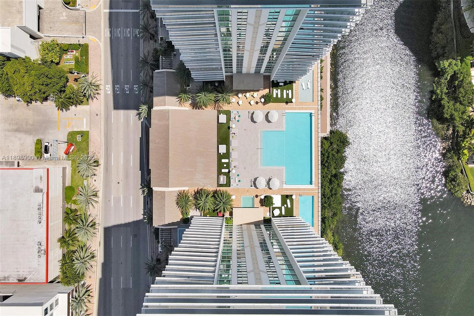 See details 4-903 2 / 3 1524 sq. ft. $ 2025-10-20 0 Photo