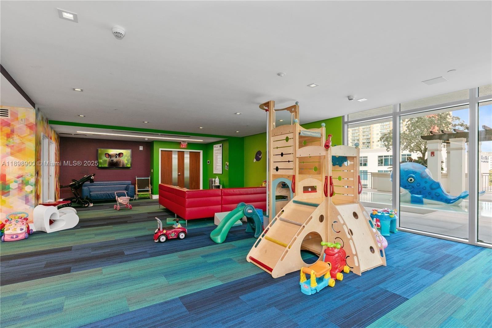 See details 4-903 2 / 3 1524 sq. ft. $ 2025-10-20 0 Photo