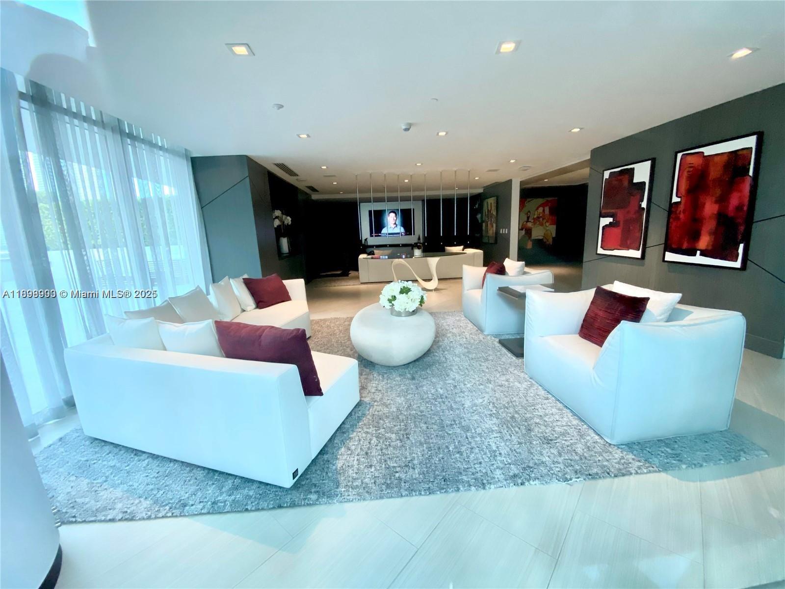 See details 4-903 2 / 3 1524 sq. ft. $ 2025-10-20 0 Photo