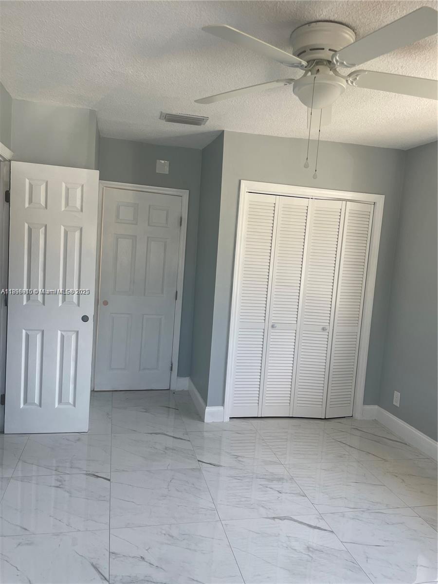   /  1920 sq. ft. $ 2025-10-20 0 Photo