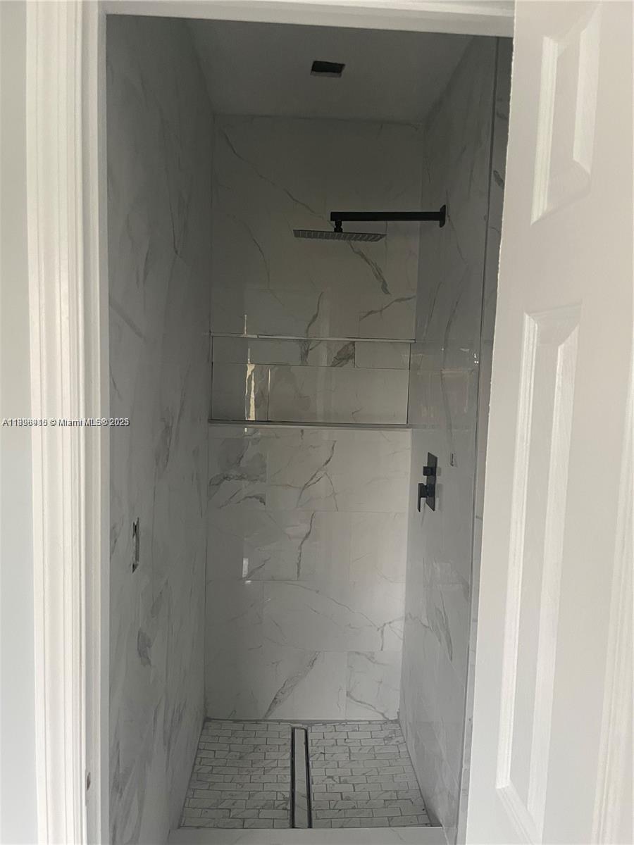   /  1920 sq. ft. $ 2025-10-20 0 Photo