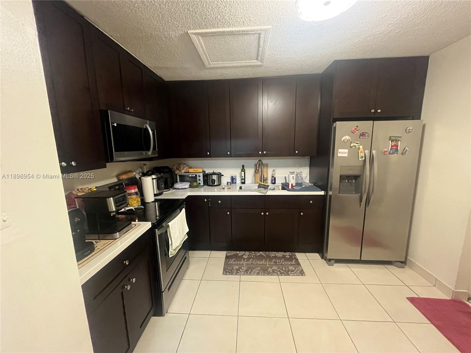 Ver detalles / 1659 sq. ft. $ 2025-10-20 0 foto