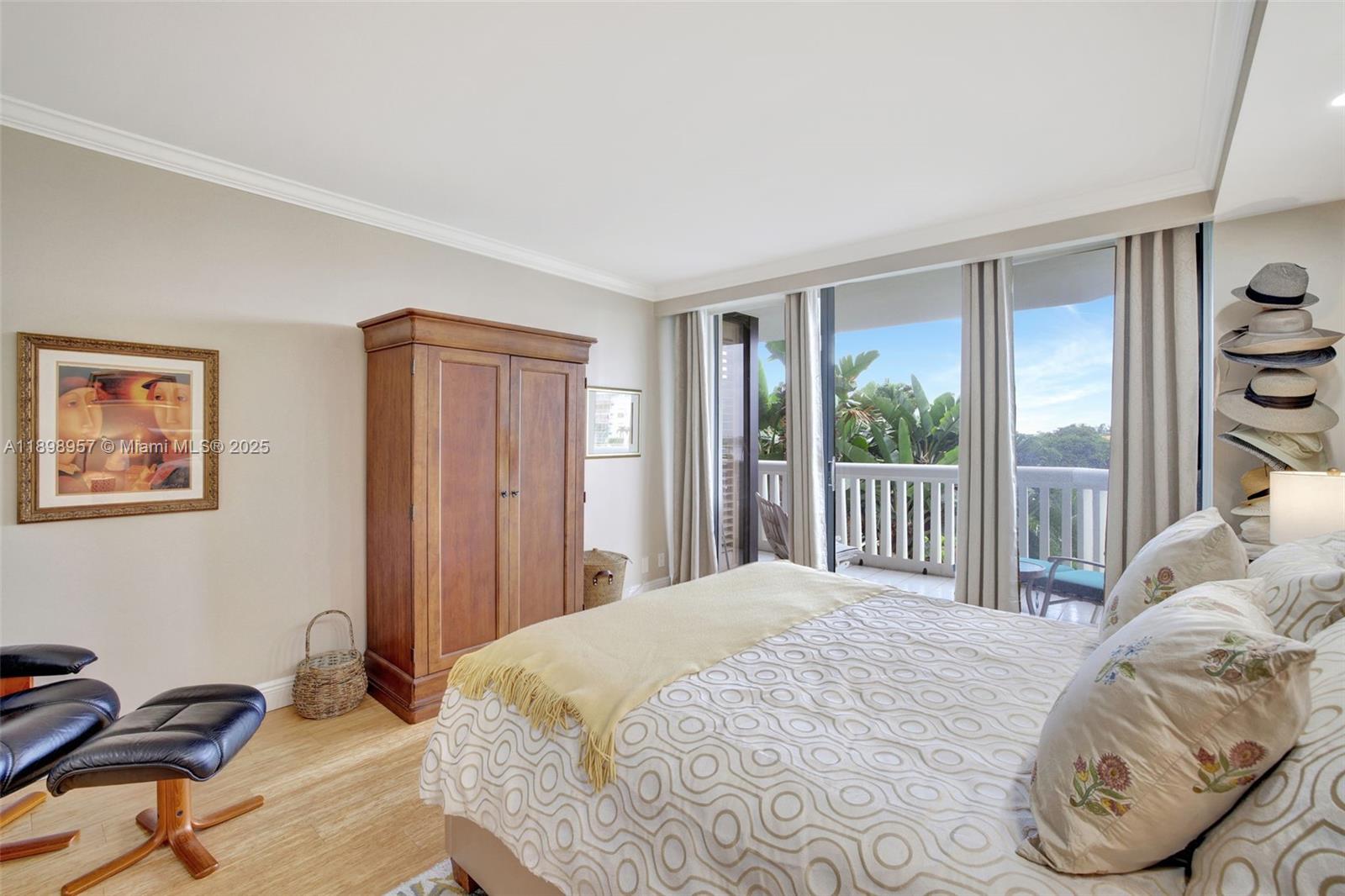 See details 302 3 / 2 1840 sq. ft. $ 2025-11-11 0 Photo