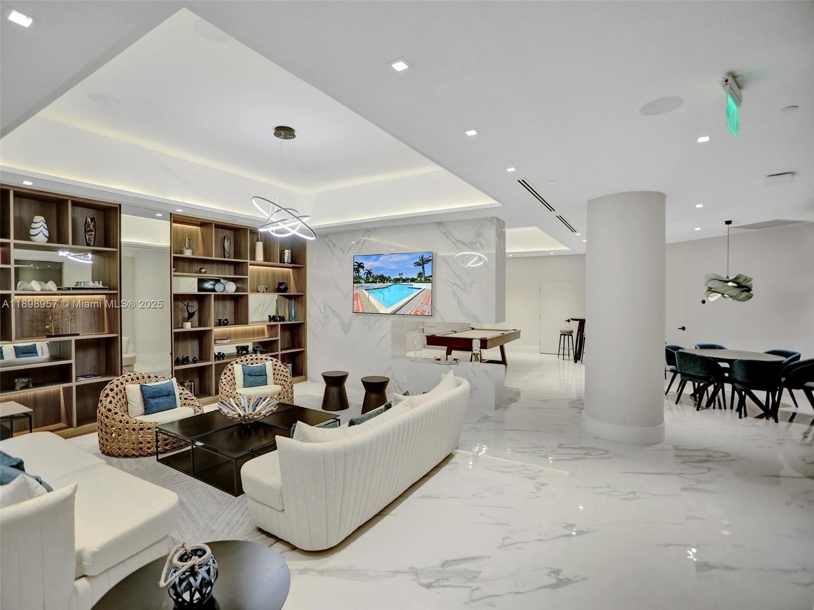 See details 302 3 / 2 1840 sq. ft. $ 2025-11-11 0 Photo