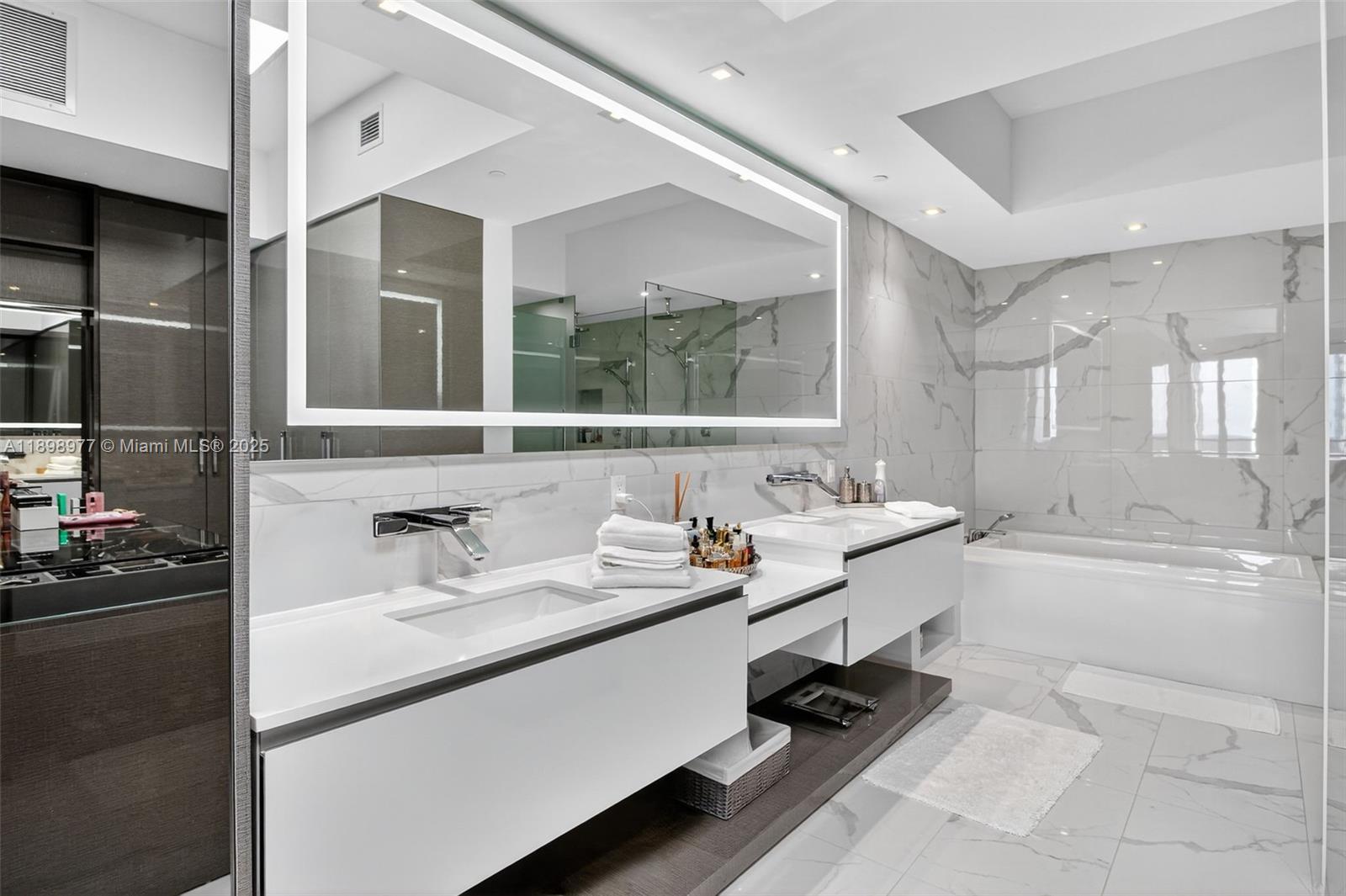 Photo of 5000 Island Estates Dr  #1107, Aventura, Florida, 33160 -