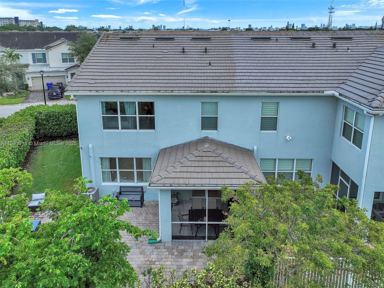 Ver detalles 1436 3 / 3 1906 sq. ft. $ 2025-10-20 0 foto