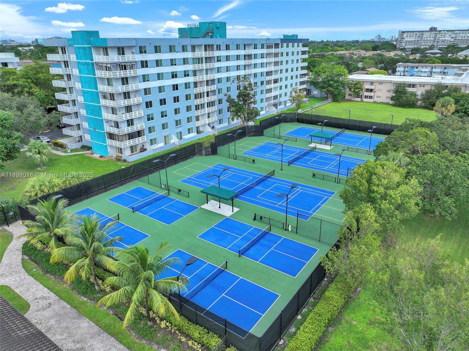 Ver detalles 1436 3 / 3 1906 sq. ft. $ 2025-10-20 0 foto