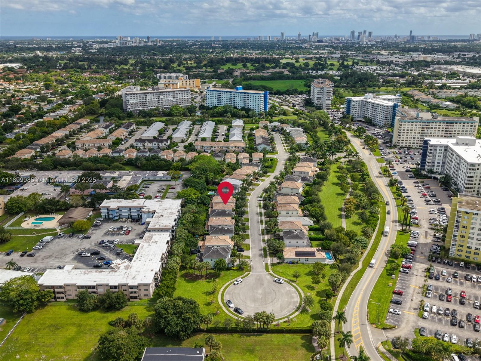 See details 4325 3 / 3 2423 sq. ft. $ 2025-10-20 0 Photo