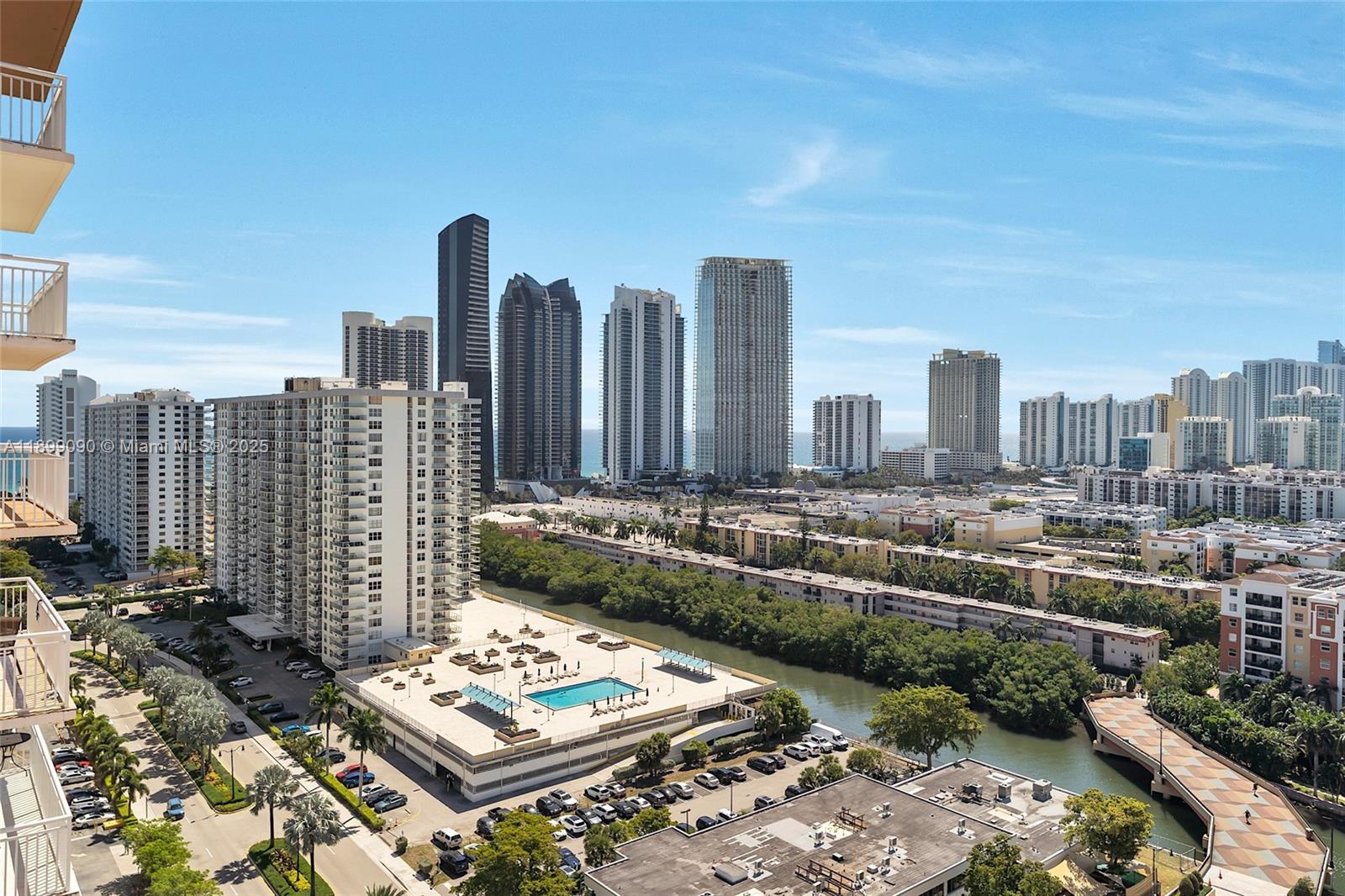 See details 2115 1 / 2 943 sq. ft. $ 2025-10-20 0 Photo