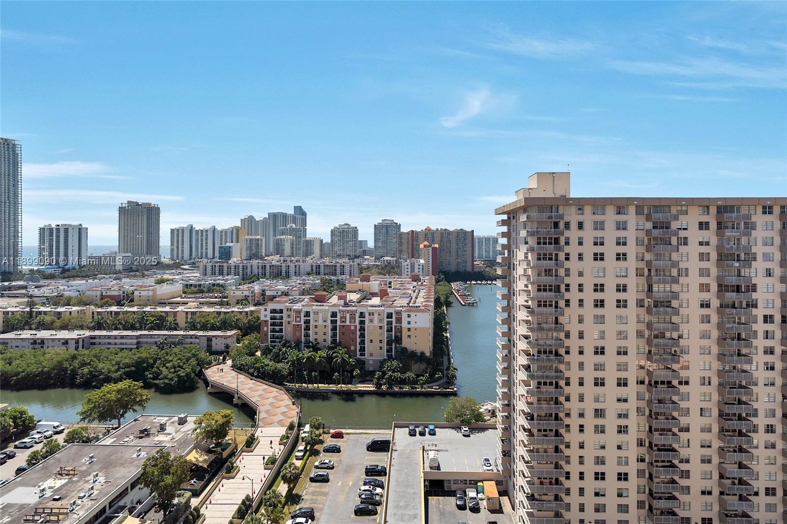 See details 2115 1 / 2 943 sq. ft. $ 2025-10-20 0 Photo