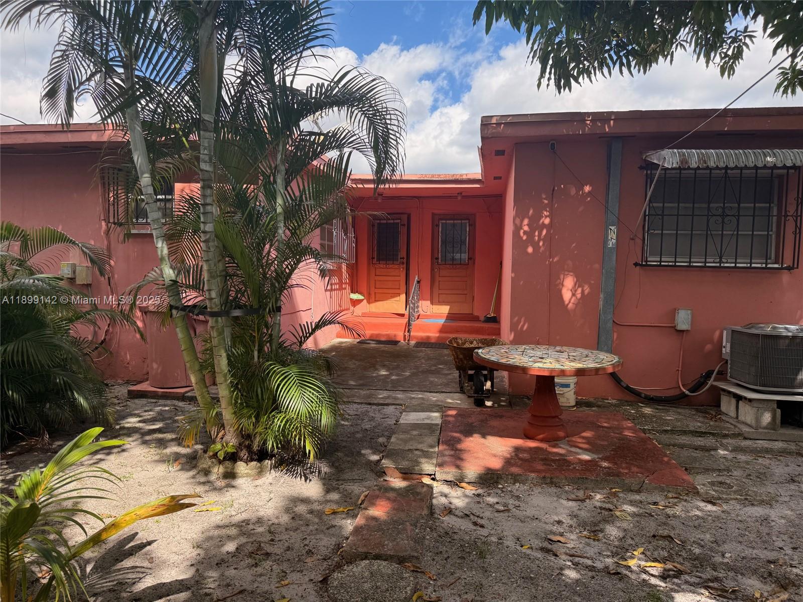   /  2364 sq. ft. $ 2025-10-20 0 Photo