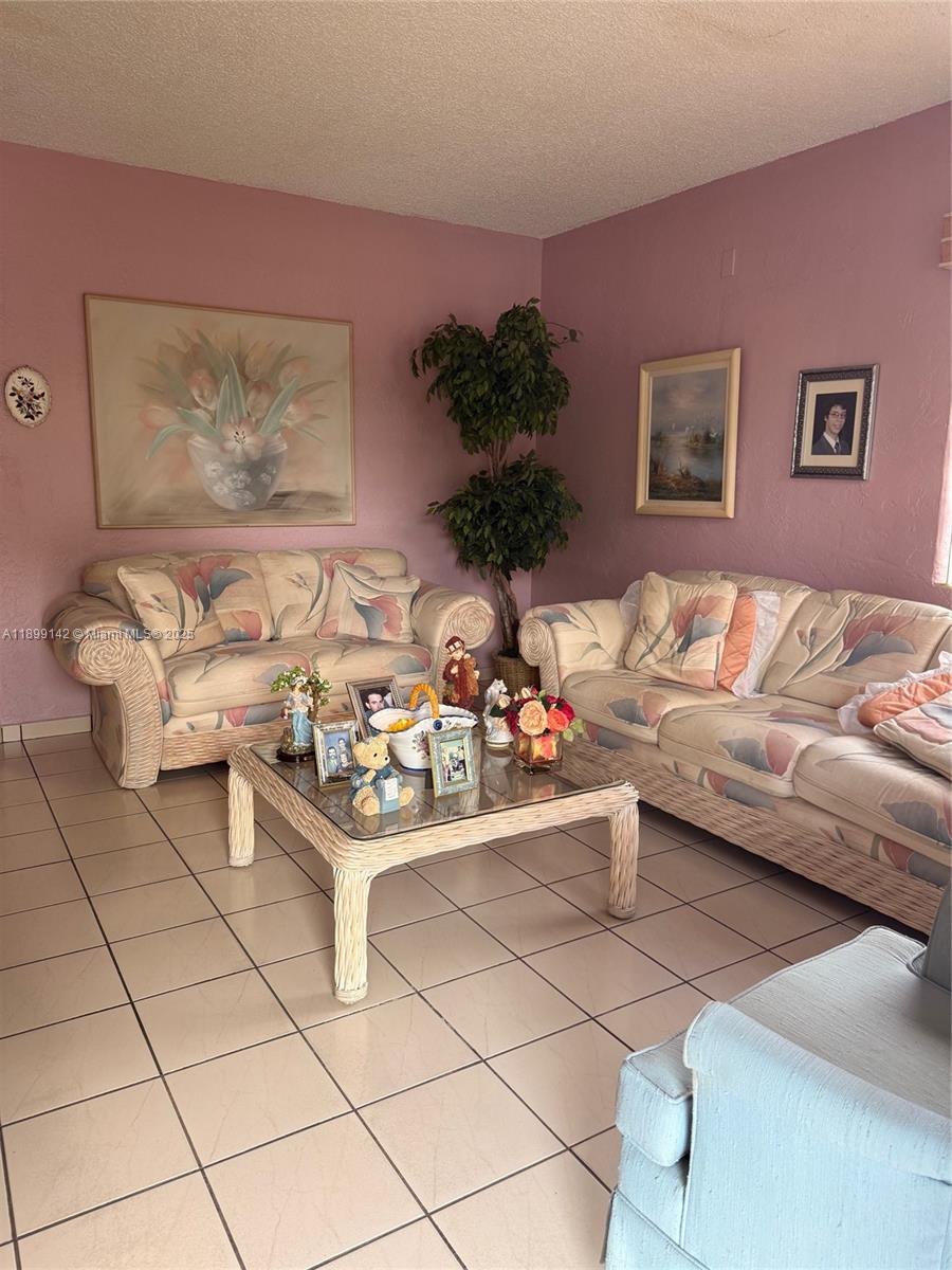   /  2364 sq. ft. $ 2025-10-20 0 Photo