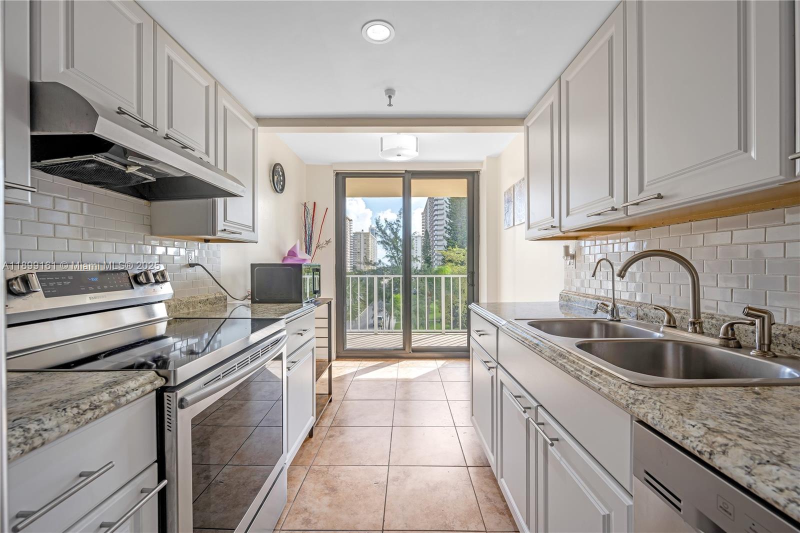 See details 511 2 / 2 1240 sq. ft. $ 2025-10-20 0 Photo
