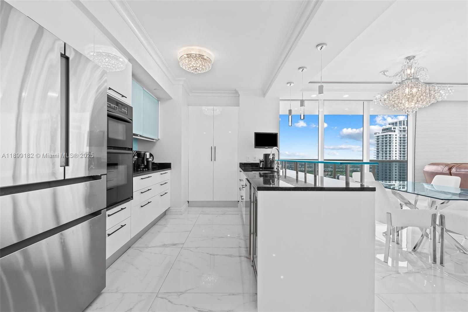 See details 3708 2 / 2 1458 sq. ft. $ 2025-10-20 0 Photo