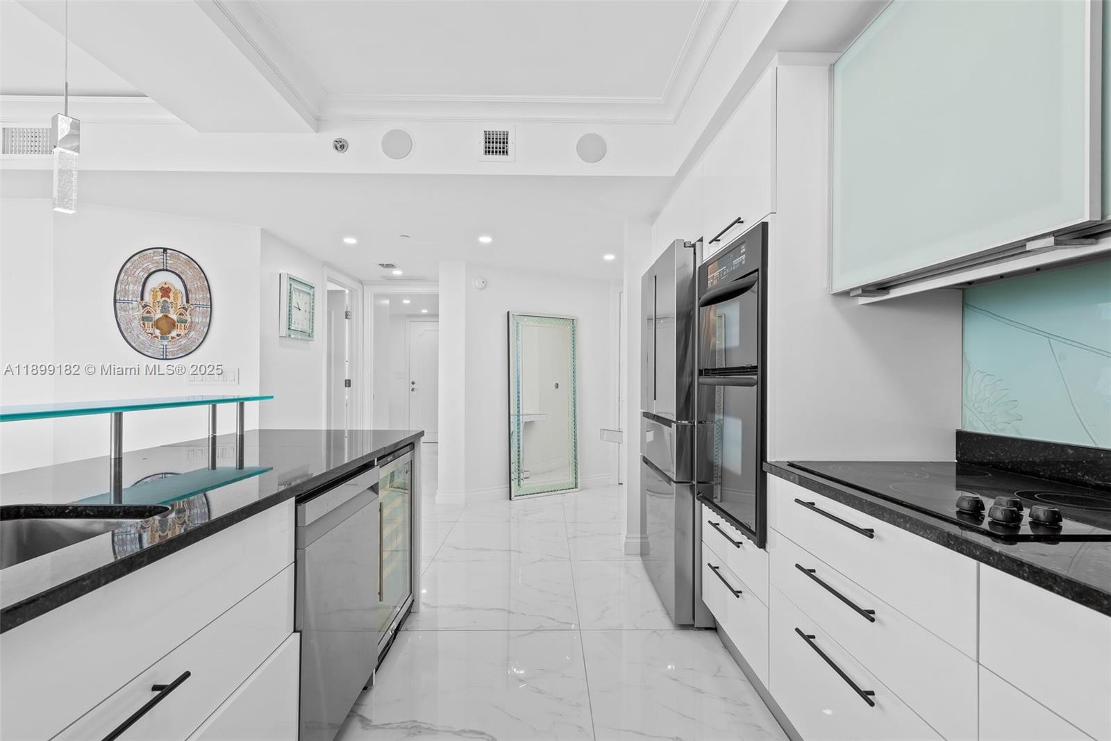 See details 3708 2 / 2 1458 sq. ft. $ 2025-10-20 0 Photo