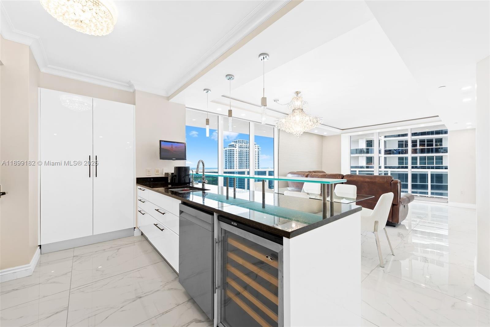 See details 3708 2 / 2 1458 sq. ft. $ 2025-10-20 0 Photo