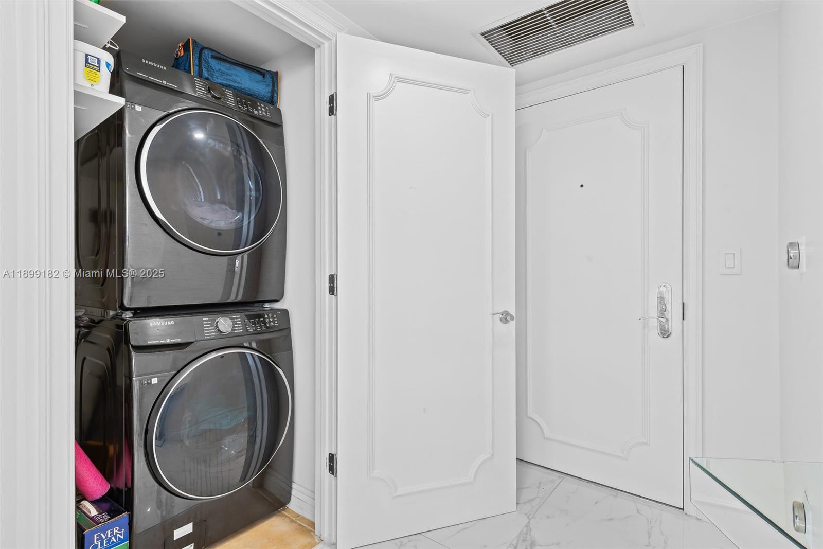 See details 3708 2 / 2 1458 sq. ft. $ 2025-10-20 0 Photo