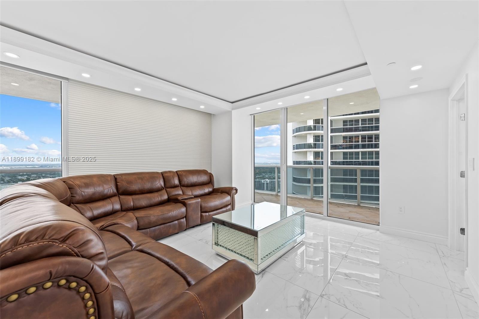 See details 3708 2 / 2 1458 sq. ft. $ 2025-10-20 0 Photo
