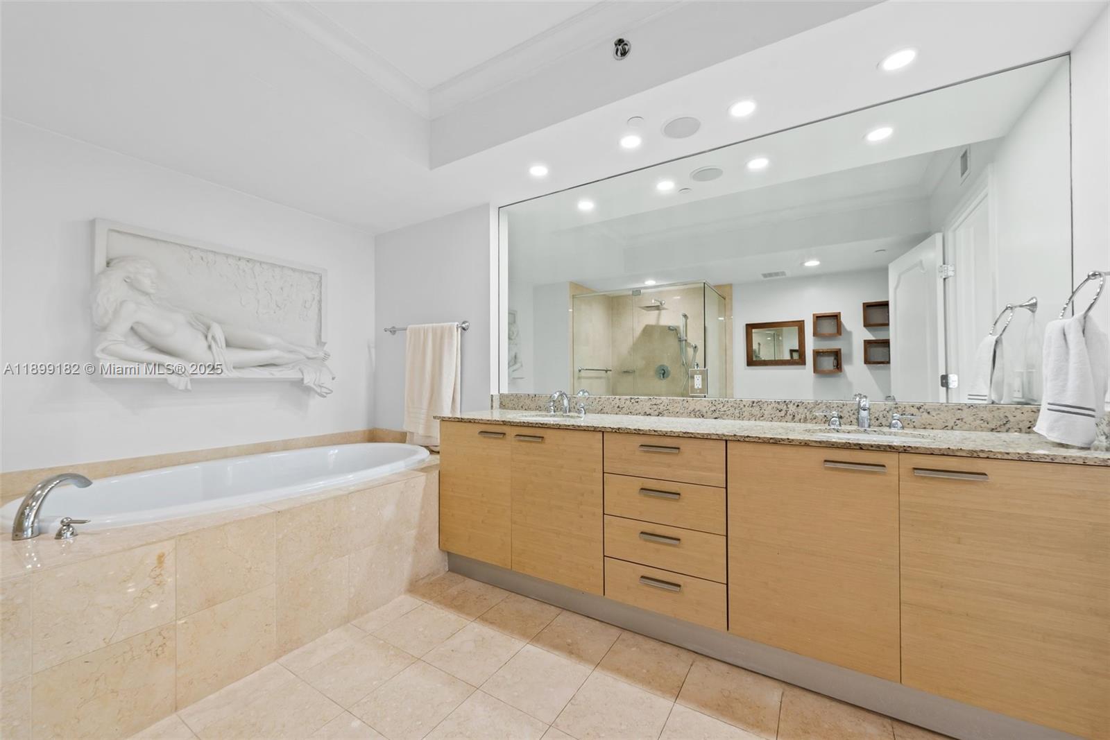 See details 3708 2 / 2 1458 sq. ft. $ 2025-10-20 0 Photo