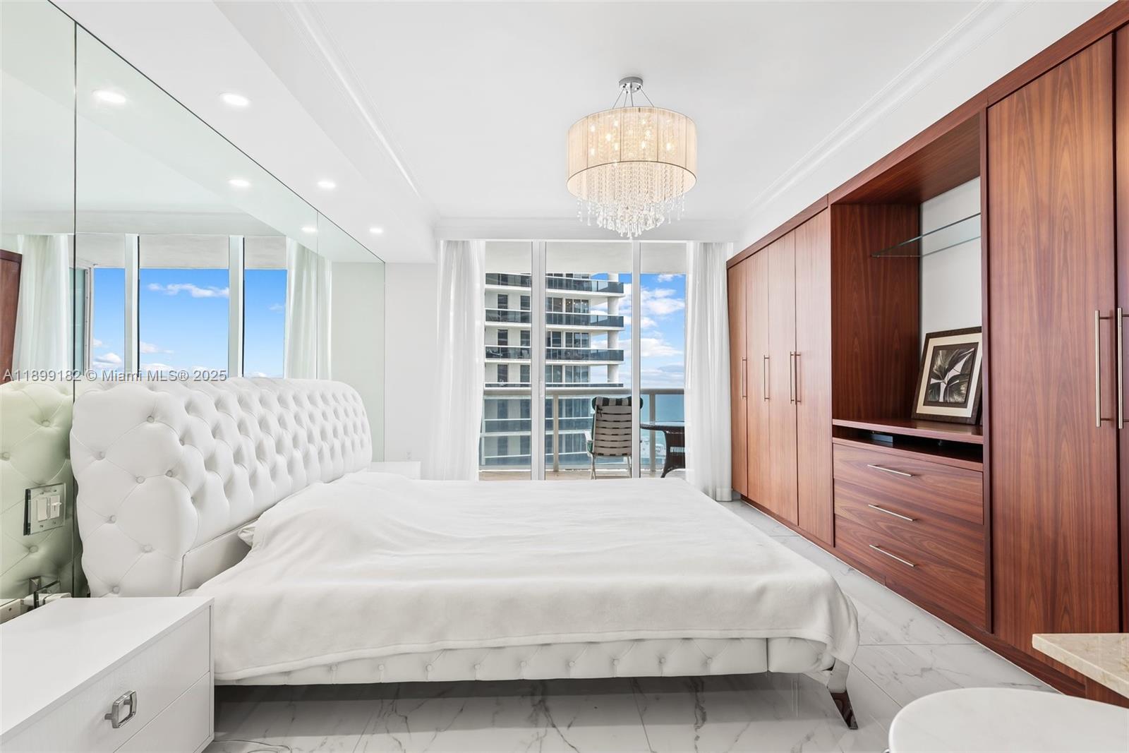 See details 3708 2 / 2 1458 sq. ft. $ 2025-10-20 0 Photo