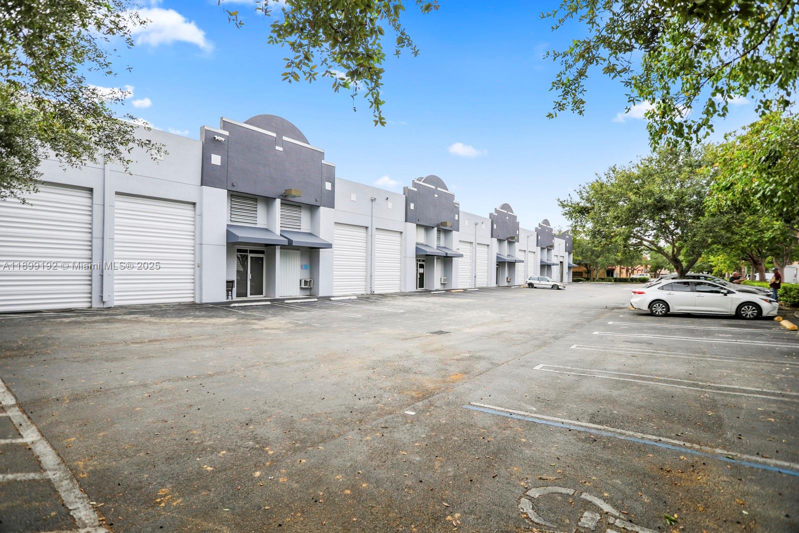 See details 107B  /   sq. ft. $ 2025-10-20 0 Photo