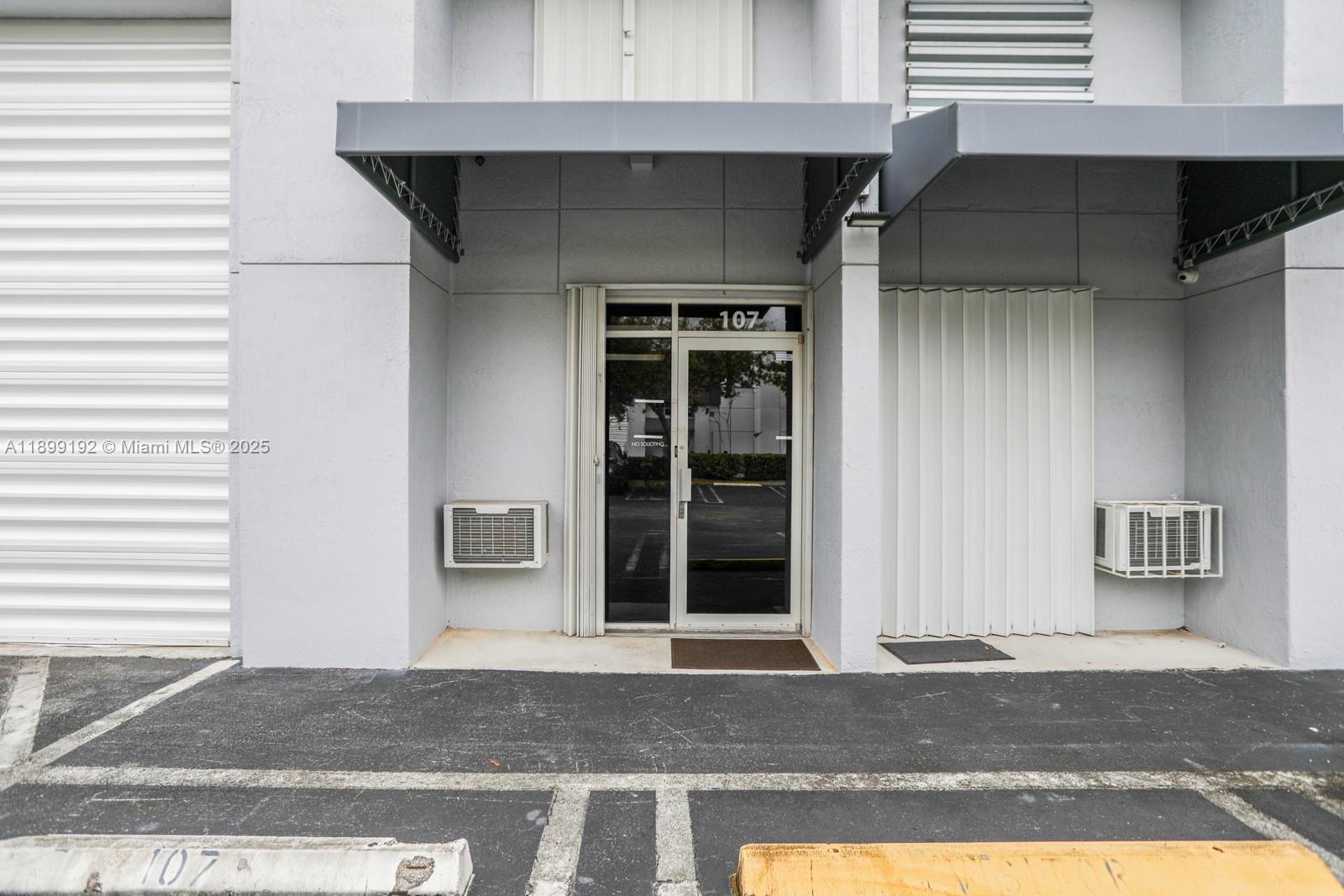 See details 107B  /   sq. ft. $ 2025-10-20 0 Photo